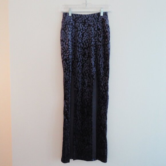 KILLSTAR Nine Lives Skirt in Purple Plum Gothic Maxi Burnout Velvet Size XS NWT - Picture 3 of 16